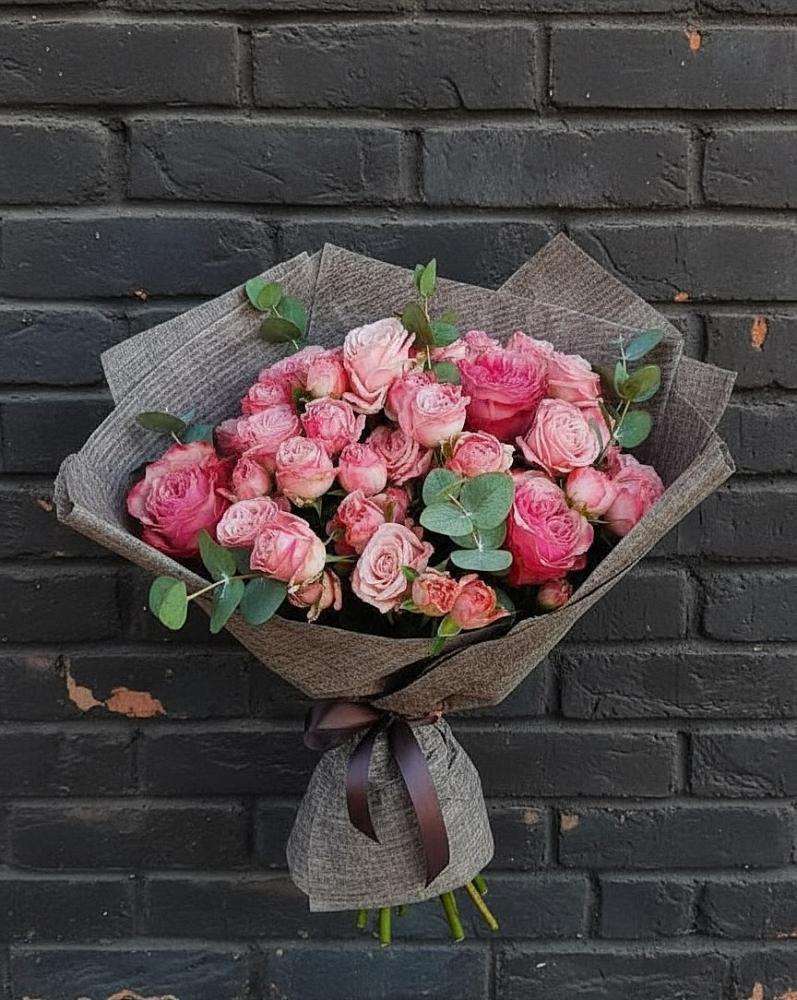 Букет цветов из: Розы в Кумской Долине