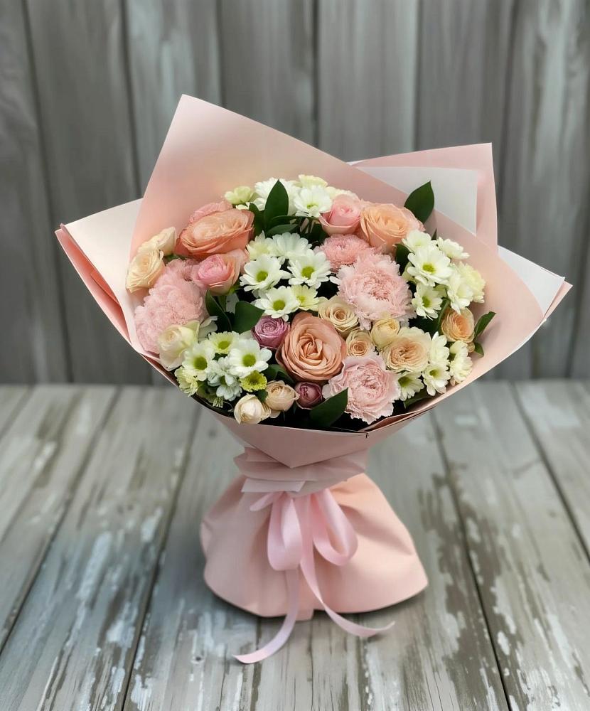 Букет цветов из: Гвоздики, Розы и Хризантемы в Кумской Долине