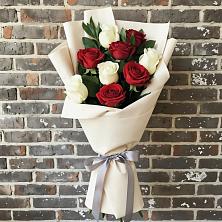 Букет цветов из:  Розы в Кумской Долине