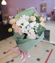 Букет милый в Кумской Долине Букет цветов из: Хризантемы и Розы в Кумской Долине