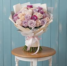 Букет цветов из:  Розы в Кумской Долине