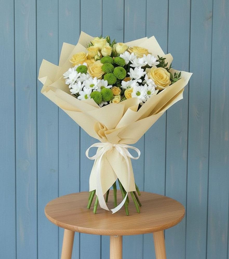 Букет цветов из: Хризантемы и Розы в Кумской Долине