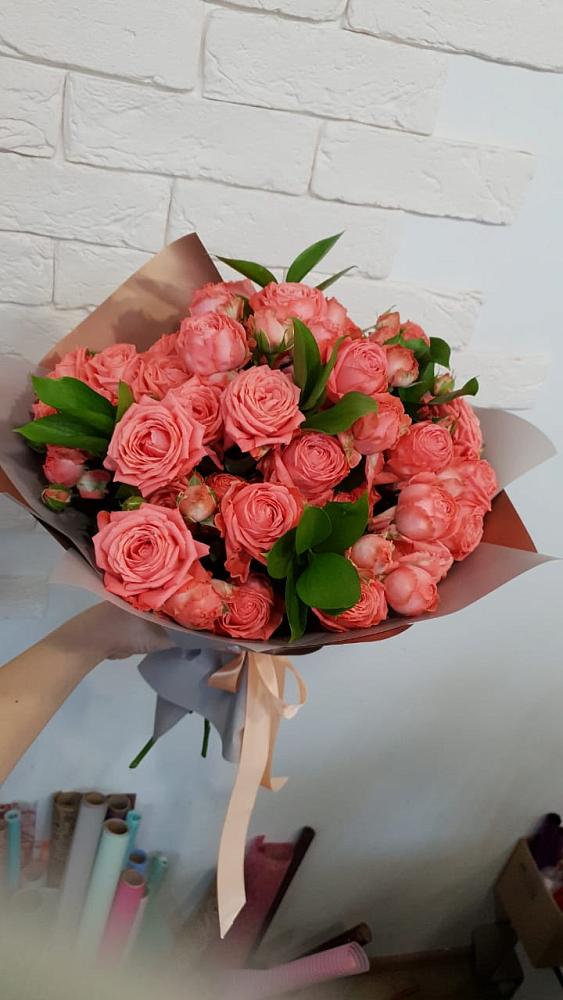 Букет цветов из: Розы в Кумской Долине