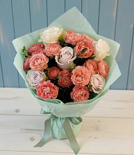 Букет цветов из:  Розы в Кумской Долине