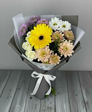 Букет цветов из:  Розы, Герберы и Хризантемы в Кумской Долине
