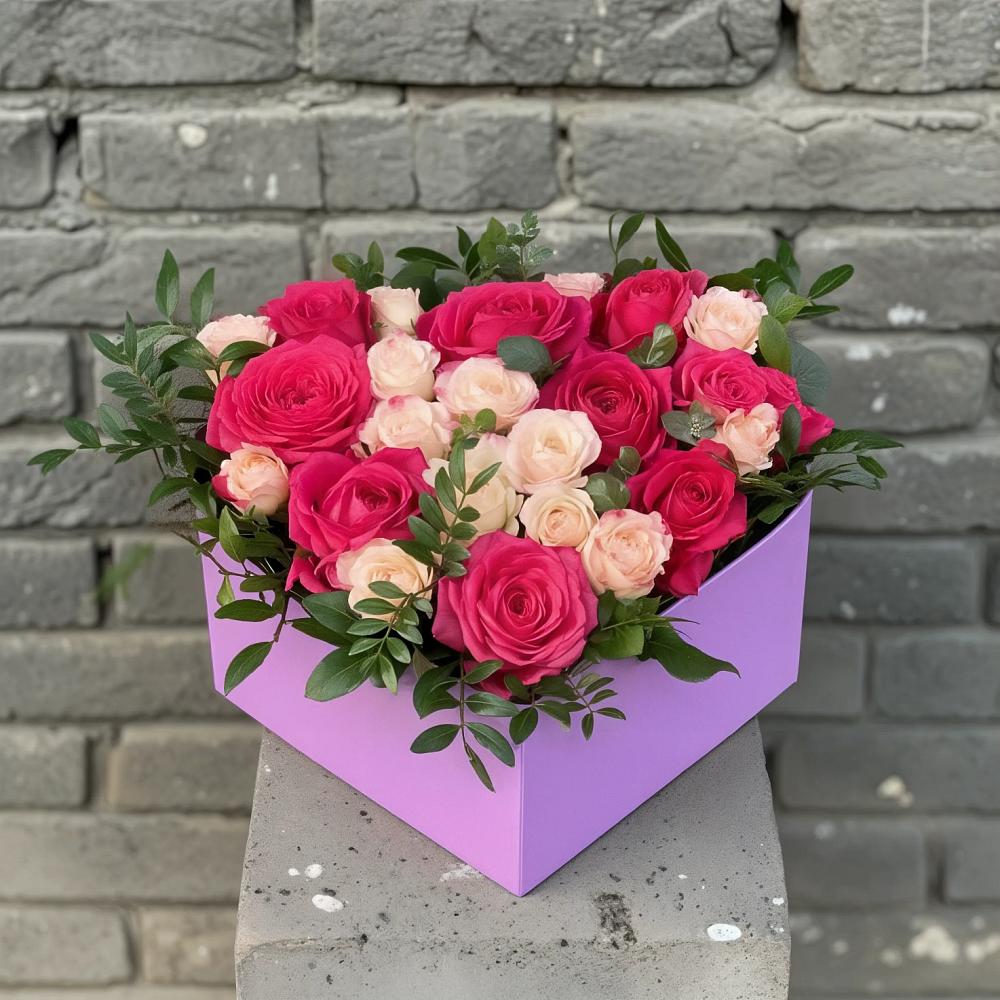 Цветочная композиция из Розы в коробке в Кумской Долине
