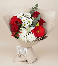 Букет цветов из:  Розы, Хризантемы, Герберы и Лилии в Кумской Долине