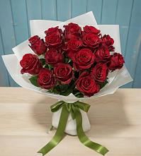 Букет Красные розы в Кумской Долине