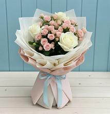 Букет цветов из:  Розы в Кумской Долине