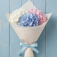 Букет цветов из:  Гортензия в Кумской Долине