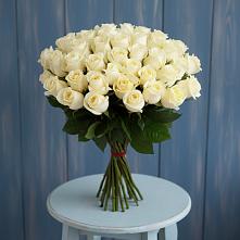 Букет 51 Белая роза Эдлесс Лав в Кумской Долине