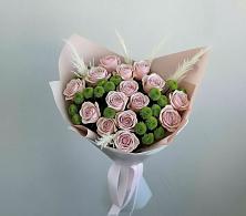 Букет цветов из:  Розы и Хризантемы в Кумской Долине