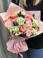 Букет нежные объятья в Кумской Долине Букет цветов из: Гвоздики, Розы и Хризантемы в Кумской Долине
