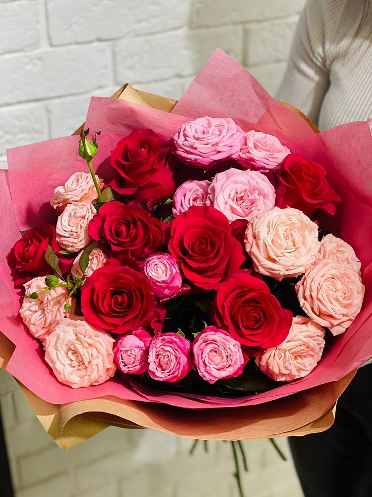 Букет цветов из: Розы в Кумской Долине