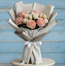 Букет цветов из:  Розы в Кумской Долине