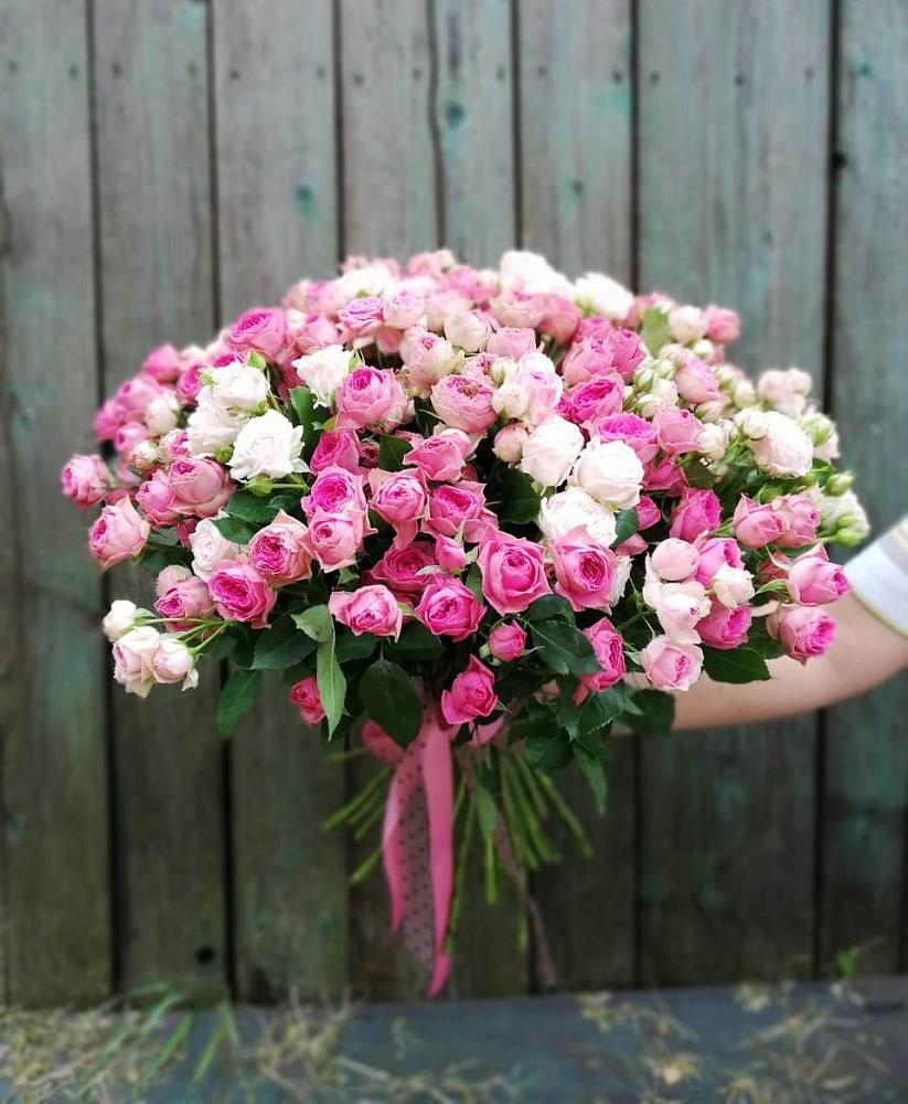 Букет Розовые кустовые розы Натали и Лав Лидия в Кумской Долине