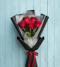 Букет цветов из:  Розы в Кумской Долине