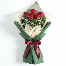 Букет цветов из:  Розы в Кумской Долине