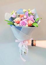 Букет цветов из:  Лизиантусы и Розы #REPLACE_PRED# Кумской Долине