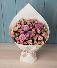 Букет цветов из:  Розы в Кумской Долине