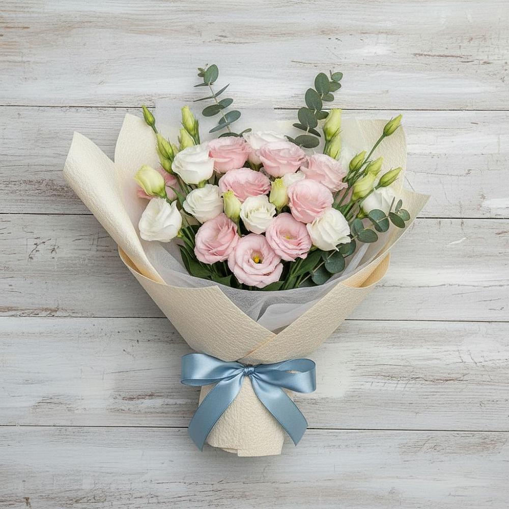 Букет цветов из: Лизиантусы в Кумской Долине