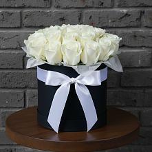 Цветочная композиция из Розы в шляпной коробке #REPLACE_PRED# Кумской Долине